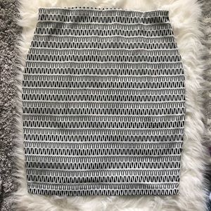 Express pencil skirt black and white XL